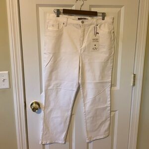 Women’s Gloria Vanderbilt Amanda Classic Rise Jeans- Size 16P Short- NWT